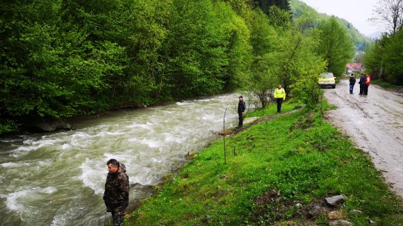 Mobilizare de forte pentru găsirea unei fetițe din Repedea care a dispărut de la domiciliu