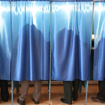 Referendum şi europarlamentare 2019. Câte buletine de vot primesc românii la urne