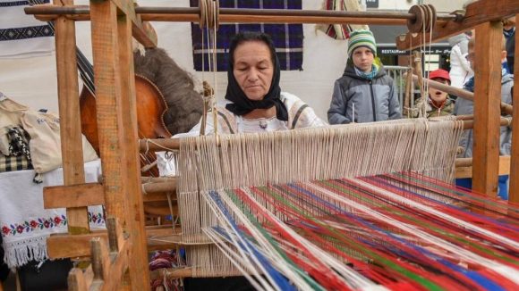 VIDEO | GALERIE FOTO | Maramureșul i-a prezentat Europei tradițiile sale, în cadrul evenimentului “Fete de l’Europe”