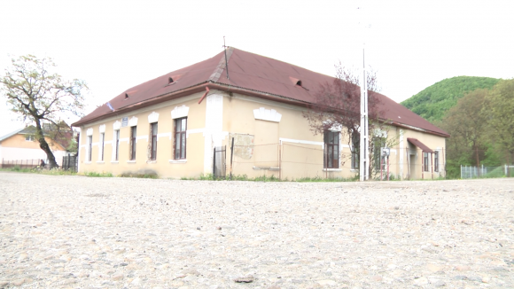 VIDEO | Școala de pe Câmpu Negru ar putea fi transformată în centru cultural-social și pastoral VIDEO | Școala de pe Câmpu Negru ar putea fi transformată în centru cultural-social și pastoral