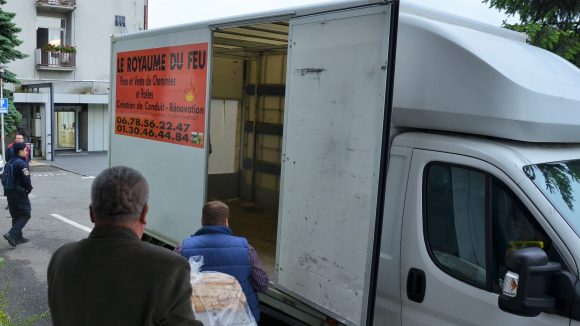 Materialele pentru procesul electoral de duminică, transportate în teritoriu Materialele pentru procesul electoral de duminică, transportate în teritoriu