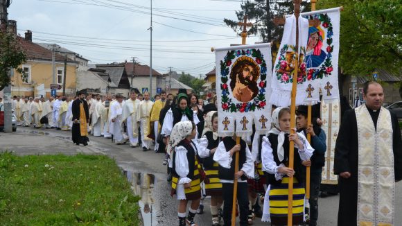 VIDEO | Pelerinaj la Cimitirul Săracilor VIDEO | Pelerinaj la Cimitirul Săracilor