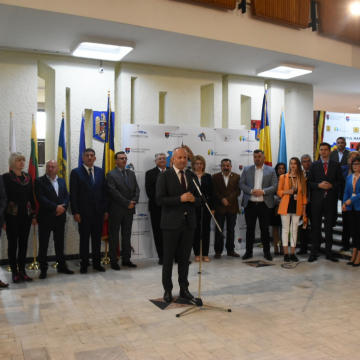 Delegațiile străine invitate la Zilelor Maramureșului au fost primite la Palatul Administrativ Delegațiile străine invitate la Zilelor Maramureșului au fost primite la Palatul Administrativ