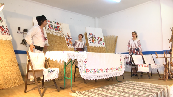 Surpriză pentru copiii din comuna Giulești din partea administraței locale Surpriză pentru copiii din comuna Giulești din partea administraței locale