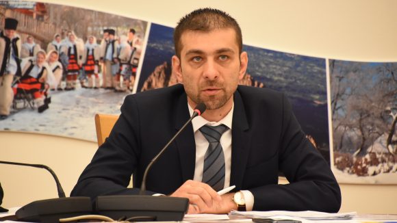 Gabriel Zetea (PSD): ”Gafă liberală de proporții – Ionel Bogdan, ignorant sau superficial?” Gabriel Zetea (PSD): ”Gafă liberală de proporții – Ionel Bogdan, ignorant sau superficial?”