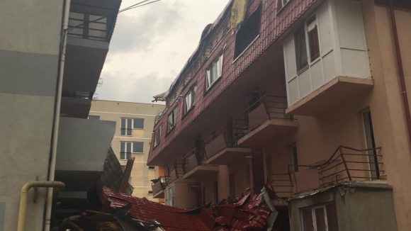 Furtuna a făcut  prăpăd în Baia Mare