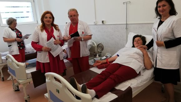 S-a lăsat cu donare de sânge