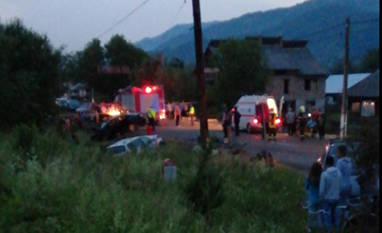 ACTUALIZARE | Doi morți și doi răniți grav într-un accident la intrarea în Petrova ( FOTO) ACTUALIZARE | Doi morți și doi răniți grav într-un accident la intrarea în Petrova ( FOTO)