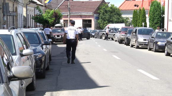 VIDEO | (FOTO) Acțiune de amploare desfășurată de polițiști în Sighet VIDEO | (FOTO) Acțiune de amploare desfășurată de polițiști în Sighet
