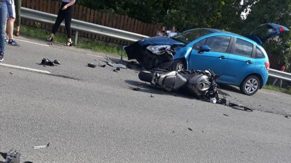 Trei răniți în două accidente pe șoselele Maramureșului Trei răniți în două accidente pe șoselele Maramureșului