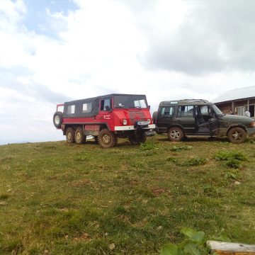(FOTO) Elicopterul SMURD solicitat pentru un bărbat din Valea Vișeului