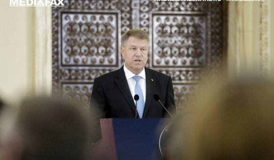Curtea Constituţională dezbate, miercuri, sesizările Opoziţiei şi ale lui Klaus Iohannis pe codurile penale
