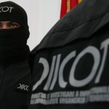 Percheziții la biserică – un preot este suspectat de pornografie infantilă