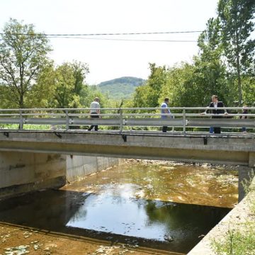 VIDEO | Două poduri peste râul Bârsău au fost finalizate în Valea Chioarului