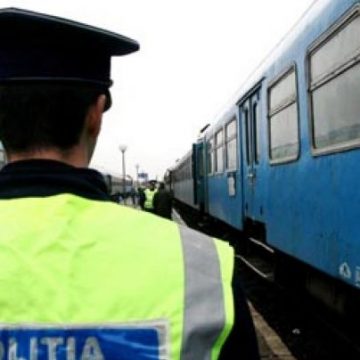 Zece persoane salvate de la sinucidere pe calea ferată într-o lună