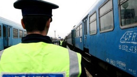 Zece persoane salvate de la sinucidere pe calea ferată într-o lună