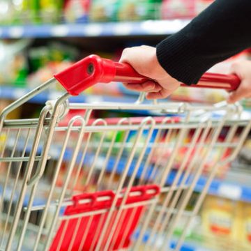 Produs alimentar îndrăgit de români, retras de la vânzare. Clienţii, chemaţi să îl returneze