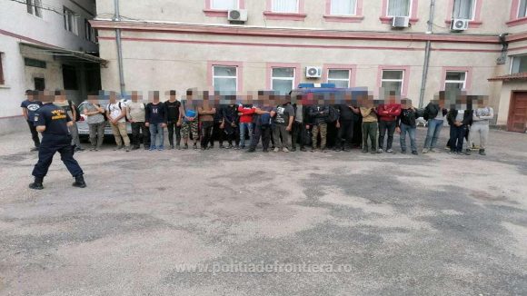 ITPF SIGHET: Două călăuze și 28 de afgani, reținuți la frontieră ITPF SIGHET: Două călăuze și 28 de afgani, reținuți la frontieră