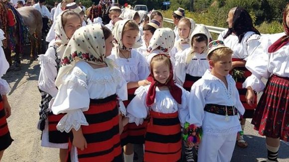 Bani pentru 11 localități pentru evenimente cultural-educaționale