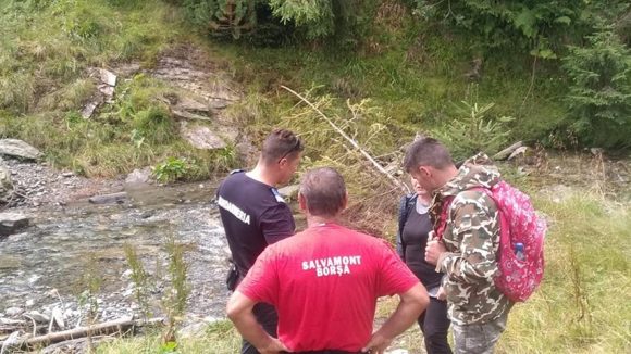 Turişti rătăciţi pe munte, găsiţi de jandarmi Turişti rătăciţi pe munte, găsiţi de jandarmi