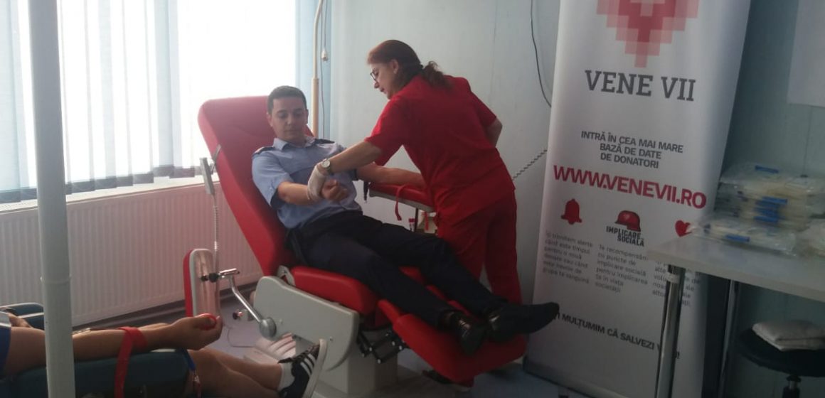 VIDEO | Campanie de donare de sânge a jandarmilor