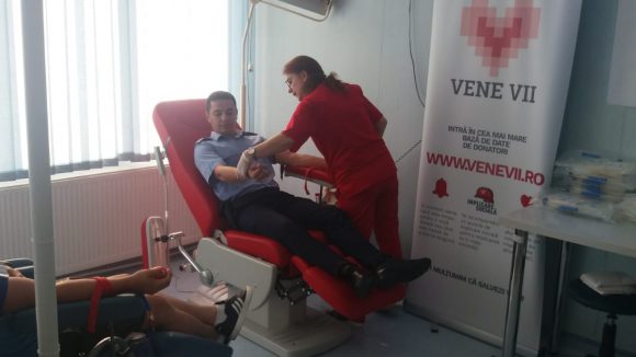 VIDEO | Campanie de donare de sânge a jandarmilor