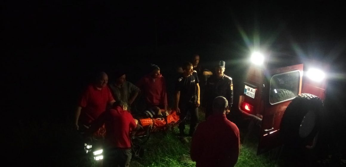 Maramureșean în stare gravă după ce a fost lovit de un taur