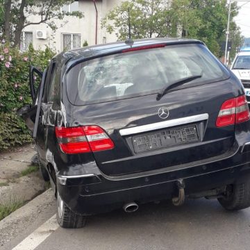 A ajuns cu mașina în șanț și a fost sancționată contravențional A ajuns cu mașina în șanț și a fost sancționată contravențional
