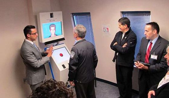 Avatar, un detector de minciuni cu inteligenţă artificială, va fi folosit pentru securitatea aeroporturilor Avatar, un detector de minciuni cu inteligenţă artificială, va fi folosit pentru securitatea aeroporturilor
