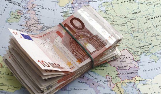 Românii din străinătate vor putea trimite bani acasă, fără comision. ANUNŢUL ministrului de Finanţe Românii din străinătate vor putea trimite bani acasă, fără comision. ANUNŢUL ministrului de Finanţe