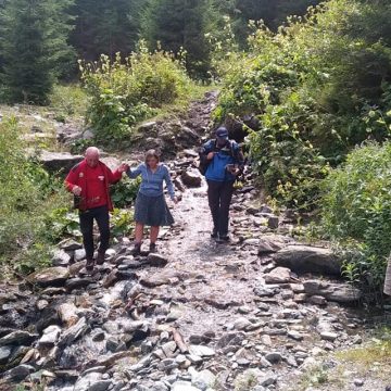 GALERIE FOTO | Turiști polonezi rătăciți în munții Rodnei, găsiți de salvatorii montani