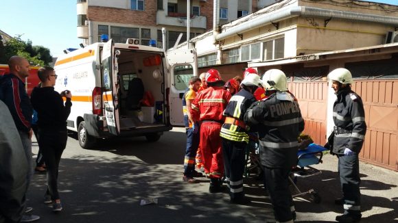 Dramă în Baia Mare: doi frați au căzut în gol de la etajul 5 al unui bloc Dramă în Baia Mare: doi frați au căzut în gol de la etajul 5 al unui bloc