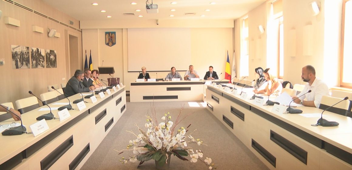 Consilierii locali sigheteni s-au întâlnit în şedinţă extraordinară