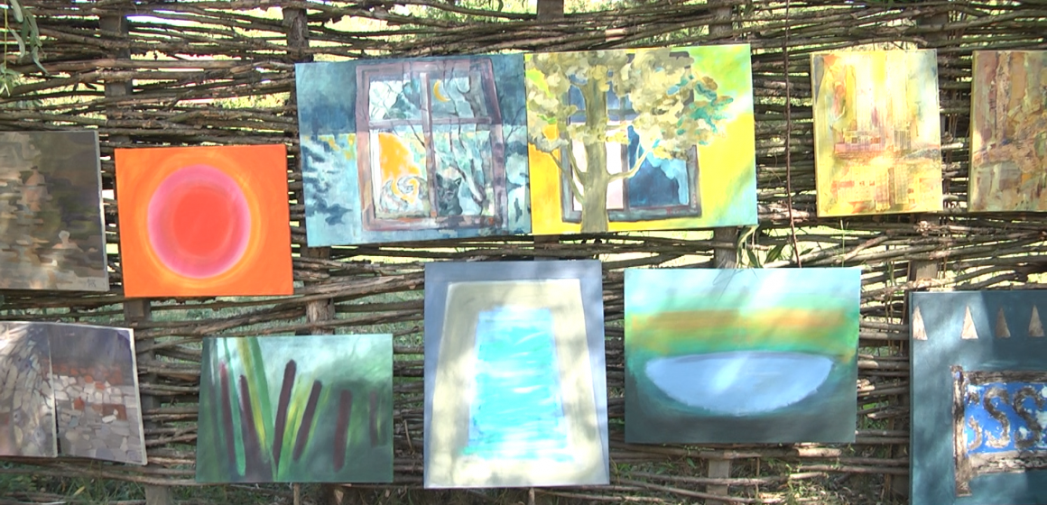 VIDEO | 21 de artiști din șapte țări la expoziția Culori Unite în Maramureș VIDEO | 21 de artiști din șapte țări la expoziția Culori Unite în Maramureș