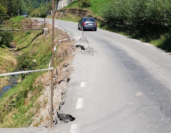DJ 188, afectat în urma unei alunecări de teren