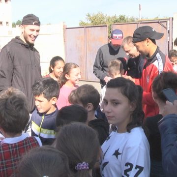 VIDEO | Caravana ”CSM revine în școala ta” s-a reluat din această săptămână VIDEO | Caravana ”CSM revine în școala ta” s-a reluat din această săptămână