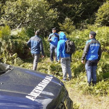 Doi bărbați rătăciți, găsiți de jandarmii montani Doi bărbați rătăciți, găsiți de jandarmii montani