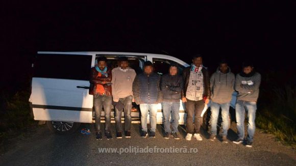 Șapte migranți asiatici și patru călăuze – prinși la graniță