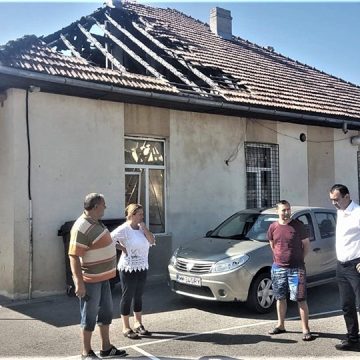 Zeci de școli din Maramureș încă sunt cu toaleta în curte Zeci de școli din Maramureș încă sunt cu toaleta în curte
