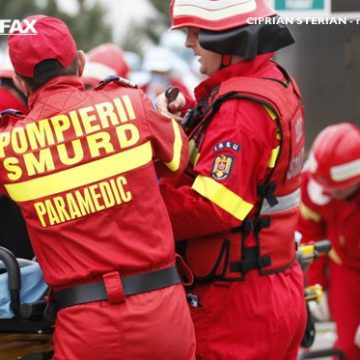Accident teribil: Un tânăr de 23 de ani a murit după ce maşina pe care o conducea a lovit un cal
