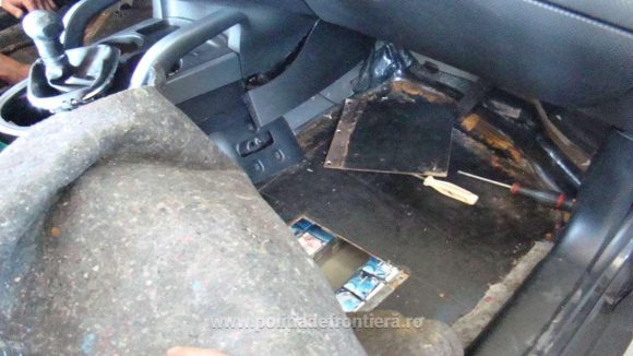 A luat o amendă de peste două ori mai mare decât valoarea țigărilor de contrabandă pe care le avea
