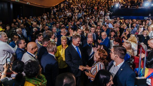 României i-ar fi mai bine fără PSD