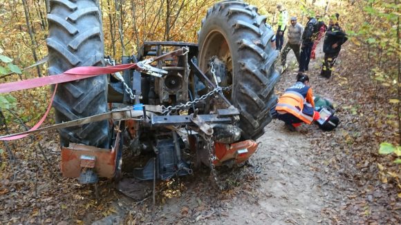 Tragedie în Coroieni – un bărbat a murit strivit de tractor