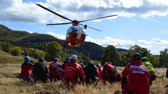 Exercițiu de salvare cu elicopterul Exercițiu de salvare cu elicopterul
