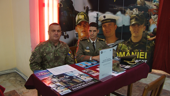 Oferte pentru cei care își doresc o carieră în militărie