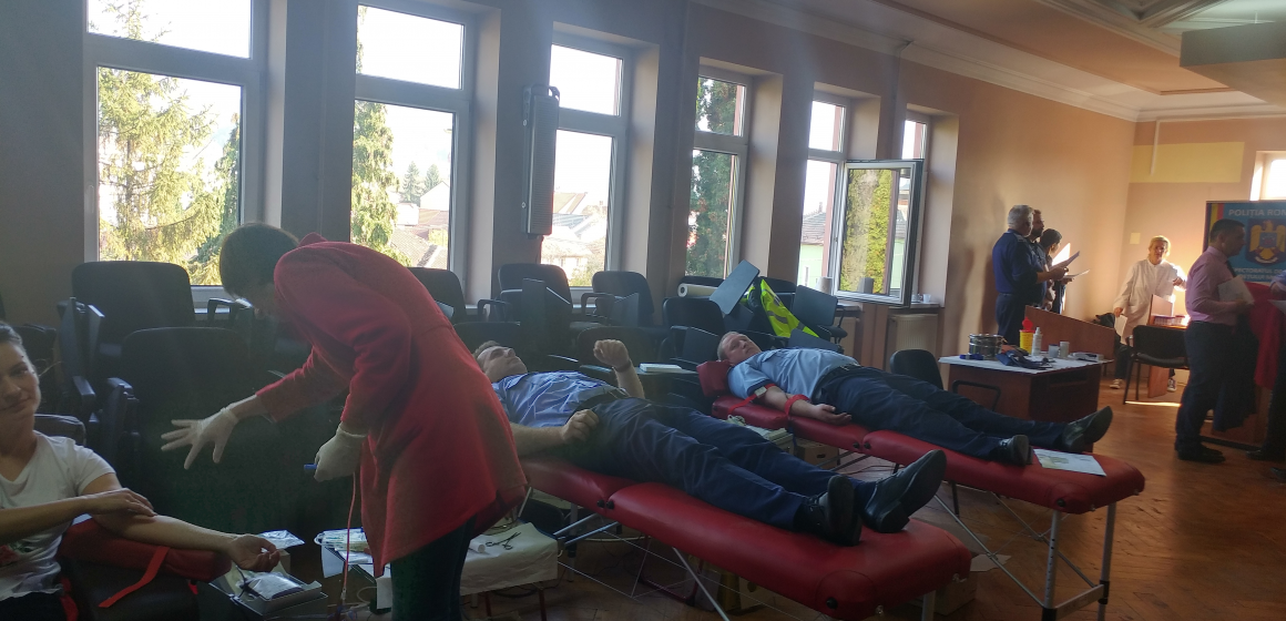 Polițiștii maramureșeni, în sprijinul suferinzilor