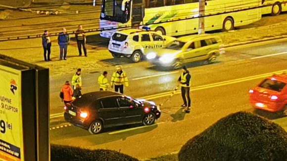 Accidentat pe trecerea de pietoni pe care mergea cu trotineta electrică Accidentat pe trecerea de pietoni pe care mergea cu trotineta electrică