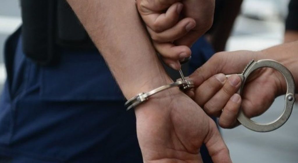 Trei tineri din Sighetu Marmaţiei arestaţi preventiv pentru tâlhărie calificată