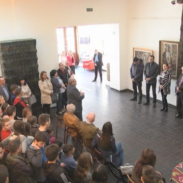 Muzeul Maramureșan din Sighet a marcat 75 de ani de la eliberarea Sighetului de sub ocupația străină printr-o expoziție documentară, carte, pictură și grafică Muzeul Maramureșan din Sighet a marcat 75 de ani de la eliberarea Sighetului de sub ocupația străină printr-o expoziție documentară, carte, pictură și grafică