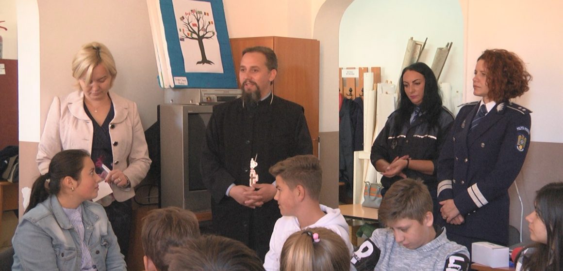VIDEO | Elevii de la Școala Gimnazială “Mircea Vulcănescu” Bârsana au participat la proiectul “Siguranța ta contează”
